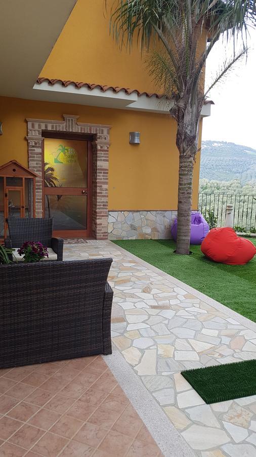 San Pietro Bed & Breakfast Mileto Exterior photo